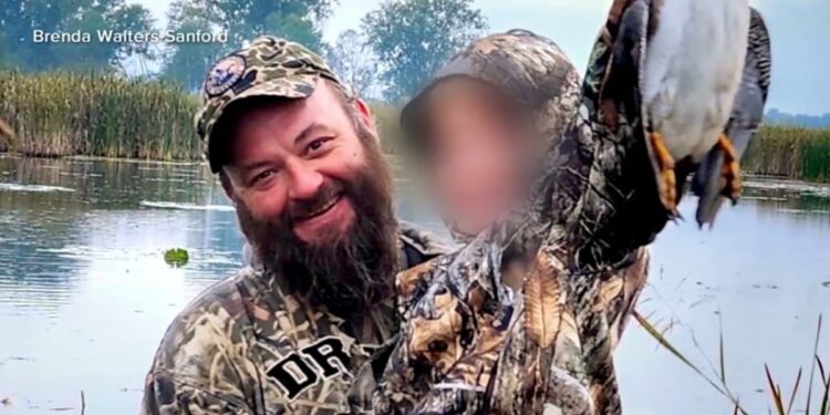 Membro de igreja levanta doações para família de atirador: “Cuidar do órfão e da viúva”