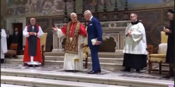 Por que a oração do rei Charles com o papa marca um gesto histórico desde a Reforma?