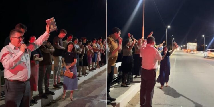 Igreja faz clamor em ponte de Paraíba após suicídios: “Repreendemos o espírito de morte”