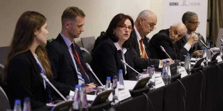 Crimes de ódio contra cristãos na Europa são ignorados, denuncia relatório