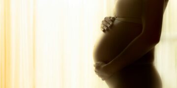 Justiça suspente aborto para gravidez por retirada de preservativo sem consentimento