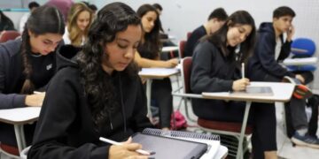 Câmara de Feira de Santana aprova uso da Bíblia como material de apoio em escolas