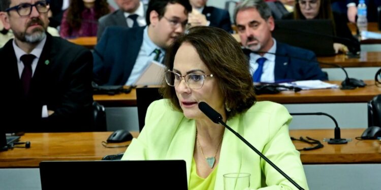 Comissão do Senado aprova projeto de lei que proíbe aborto após 22ª semana de gestação