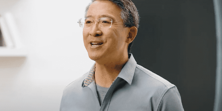 Internado na UTI, renomado escritor nos EUA prega o Evangelho e paciente se entrega a Jesus