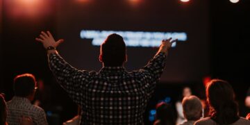 Mais de 1.500 igrejas passarão 72 horas em oração durante o Halloween no Reino Unido