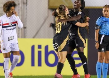 São Paulo é derrotado e se complica na Libertadores Feminina