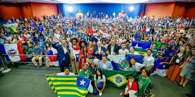 Conferência inspira jovens a combaterem injustiça climática no Brasil