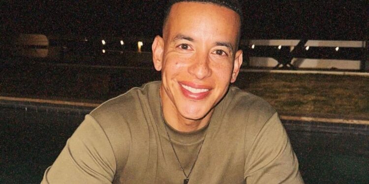 Rapper Daddy Yankee lança 1º álbum gospel: ‘Não posso me converter e ficar em silêncio’