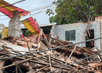 Casa desaba no bairro São João Bosco, em Porto Velho, e assusta moradores