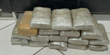 Dupla é presa com 17 kg de maconha em fiscalização na BR-364, em Porto Velho