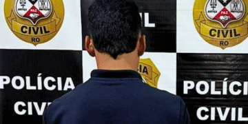 Homem é preso acusado de aplicar golpes e comprar moto com joias falsas em Rondônia