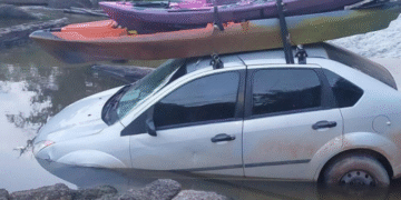 Idosa de 82 anos morre atropelada por carro desgovernado em balneário de Candeias do Jamari