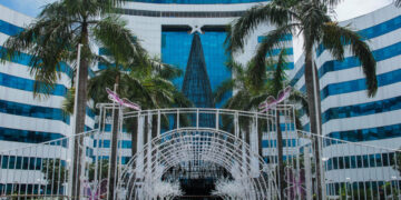 Avenida Farquar, em frente ao Palácio Rio Madeira, será interditada para o “Natal de Luz” do governo de RO