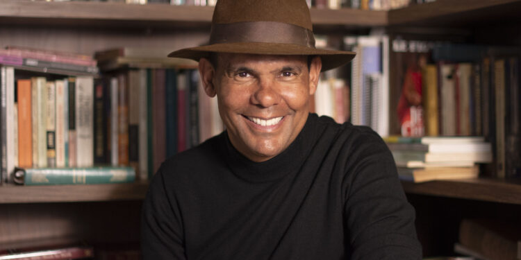 Renomado arqueólogo Rodrigo Silva lança história em quadrinhos