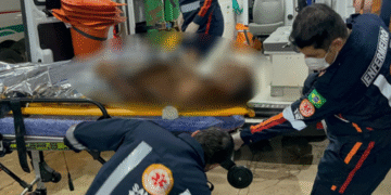 Genro esfaqueia idoso que tentou defender a filha durante briga do casal