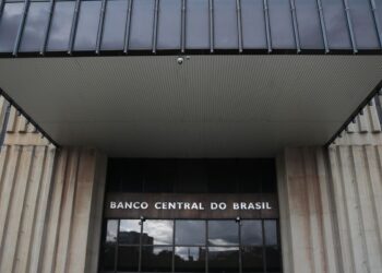 Mercado financeiro reduz para 4,72% previsão de inflação em 2025