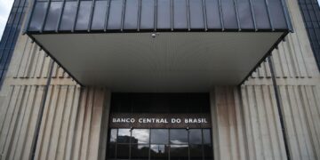 Mercado financeiro reduz para 4,72% previsão de inflação em 2025
