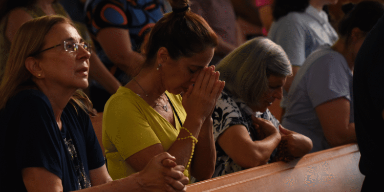 muitos não vão à igreja por falta de convite dos fiéis