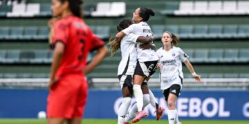 Com técnica brasileira, Colo Colo vai à semi da Libertadores Feminina
