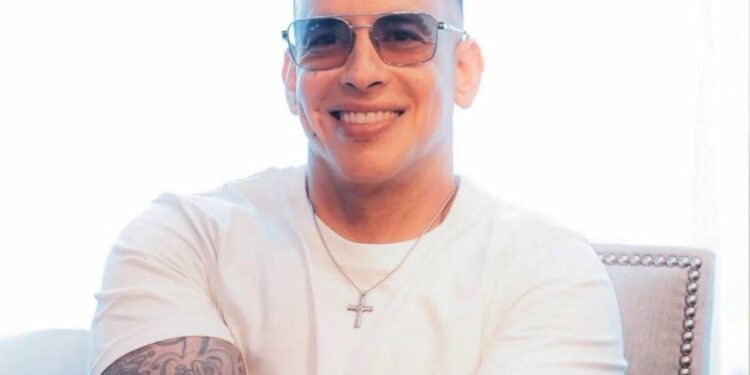 “Todo cristão precisa pregar o evangelho”, diz Daddy Yankee
