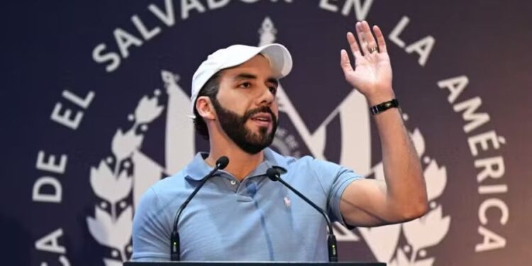 El Salvador proíbe o uso da ‘linguagem neutra’ em escolas do país