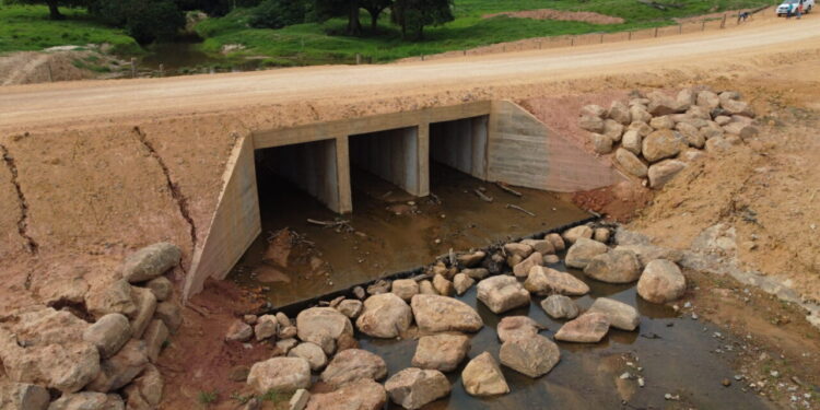 Governo de RO conclui galeria de concreto e aço sobre Rio Serra Verde, na Rodovia-466, entre Jaru e Bom Jesus