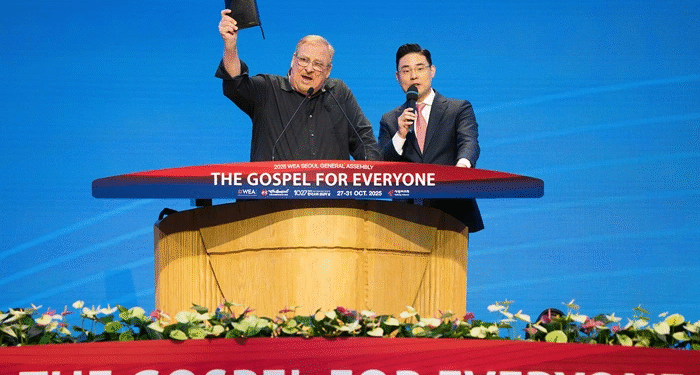 Rick Warren lista 5 coisas que os líderes cristãos devem fazer para ganhar o mundo para Cristo