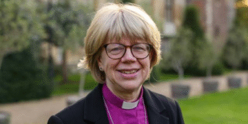 Sarah Mullally é nomeada a primeira mulher arcebispa de Canterbury