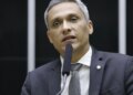 Moraes suspende ação penal contra deputado Gustavo Gayer