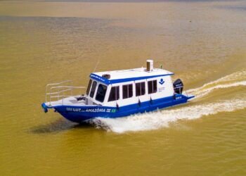 Ilha das Onças é a 1ª viagem missionária de nova lancha da SBB