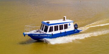 Ilha das Onças é a 1ª viagem missionária de nova lancha da SBB
