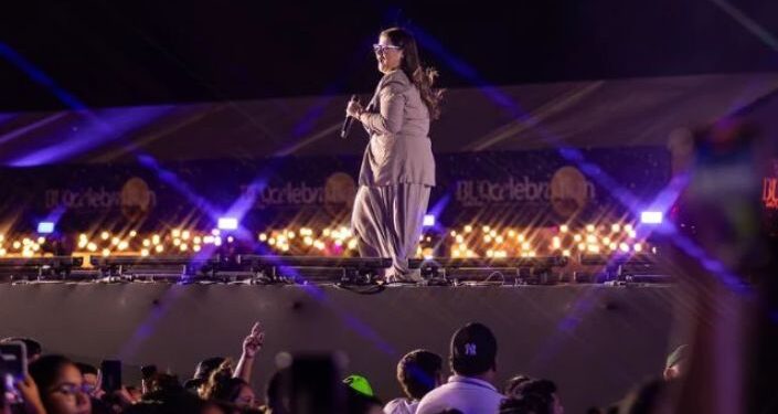 Praia de Iracema reúne 750 mil em evento gospel de Rayssa Buq