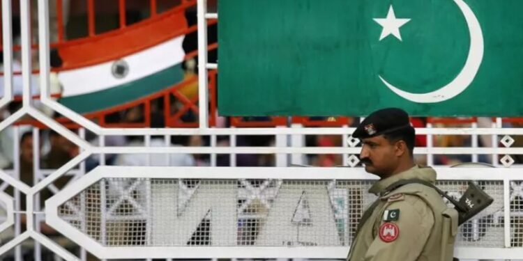 reforma de lei de blasfêmia avança no Paquistão