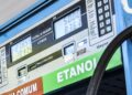 Petrobras reduz preço da gasolina em 4,9% a partir de terça-feira