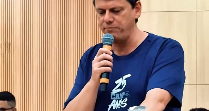 Tarcísio prega em Camp de jovens: ‘Vocês são instrumentos’