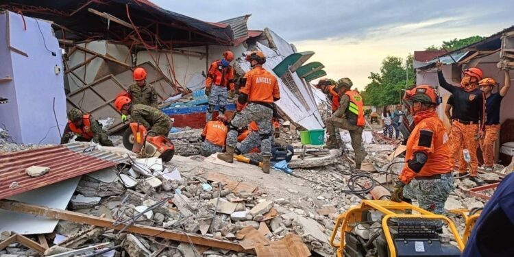 igrejas levam ajuda em meio à devastação de terremoto