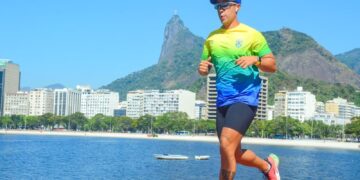 Carioca aproveita prova de rua para visitar o Cristo pela primeira vez