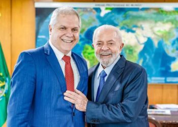 Sob Lula, ex-presidente do INSS é preso em operação da PF