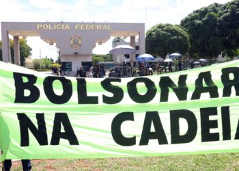 Bolsonaro ficará em cela da PF com 12 m², frigobar e banheiro privado