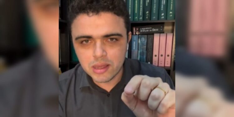 Teólogo alerta sobre PL que proíbe alteração da Bíblia: “Liberdade religiosa em risco”