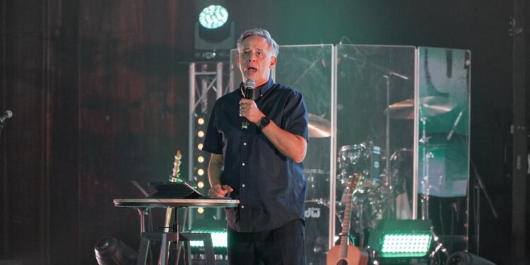 Pastor alerta sobre cristianismo cultural: “O mundo quer valores bíblicos, mas nega Cristo”