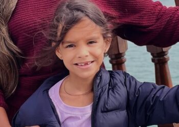 Menina de 7 anos morre baleada em tentativa de assalto após sair do culto no RN