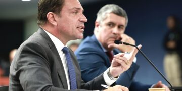 PSOL pede prisão de Ramagem após deputado ser visto em Miami