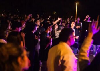 Sonaira rebate ação de alunos da USP pra impedir cultos