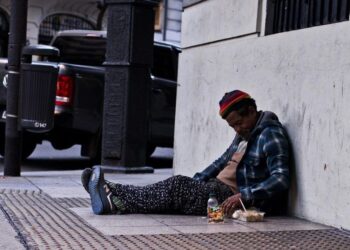 População em situação de rua passa de 358 mil no Brasil