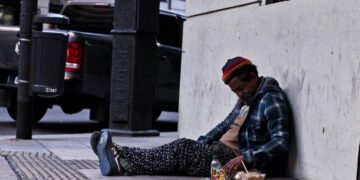 População em situação de rua passa de 358 mil no Brasil