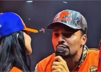 Tirulipa vai aos cristãos “Legendários” e é perdoado pela esposa