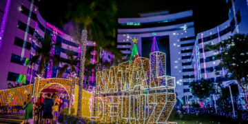 Natal de Luz 2025 transforma Palácio Rio Madeira em destino turístico imperdível neste fim de ano