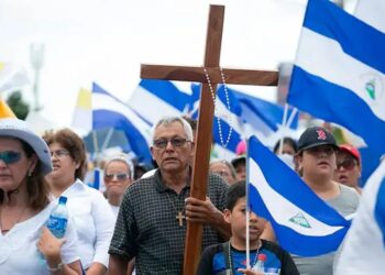 Família pastoral deixa Nicarágua após perseguição religiosa brutal