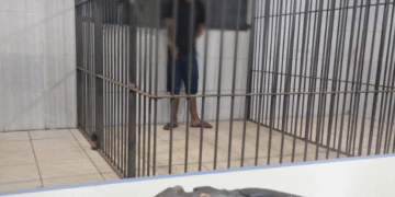 “Fantasma do CV” é apreendido ao tentar assaltar pessoas em parada de ônibus em Porto Velho